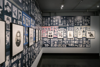 vue de l'exposition *photo I brut. feeling photography - from the bruno decharme collection*, FOTO ARSENAL WIEN, vienne, autriche, 2026 - © &copy; Michael Seirer Photography, christian berst — art brut