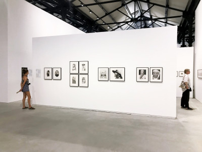 vue de l'exposition *Photo Brut : collection Bruno Decharme & cie*, Rencontres d'Arles, Mécanique Générale, Arles, 2019 - © christian berst — art brut