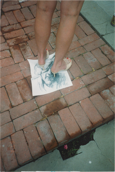 john kayser in “tout en jambes” - © christian berst — art brut